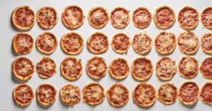 Ile kalorii ma pizzerka z Biedronki? Sprawdź kaloryczność i wartości!